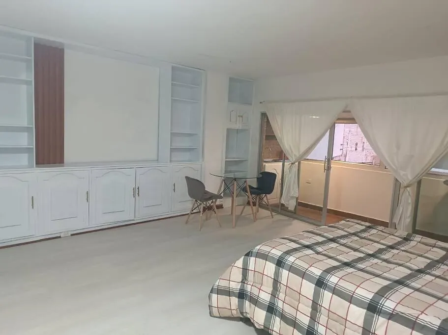 Suite Amoblada En Cuenca 0*,